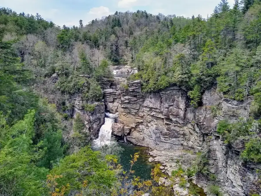 Linville Falls plunging into the gorge, seen from the trail