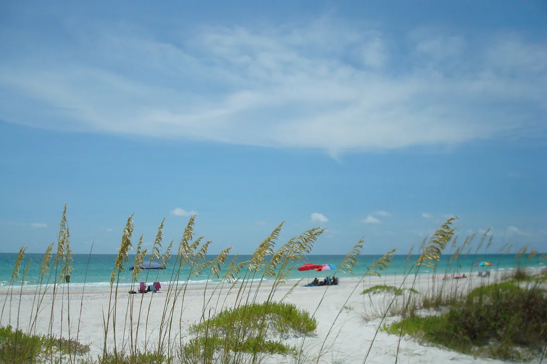 White sand and turquoise water on Anna Maria Island, Florida