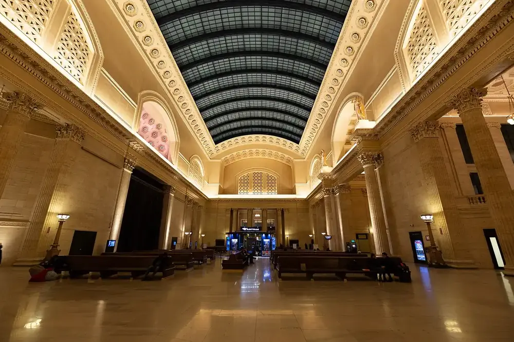 The barrel-vaulted Great Hall of Chicago Union Station