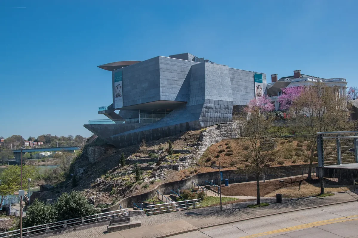 The glass and steel Hunter Museum on the bluff above the Tennessee River