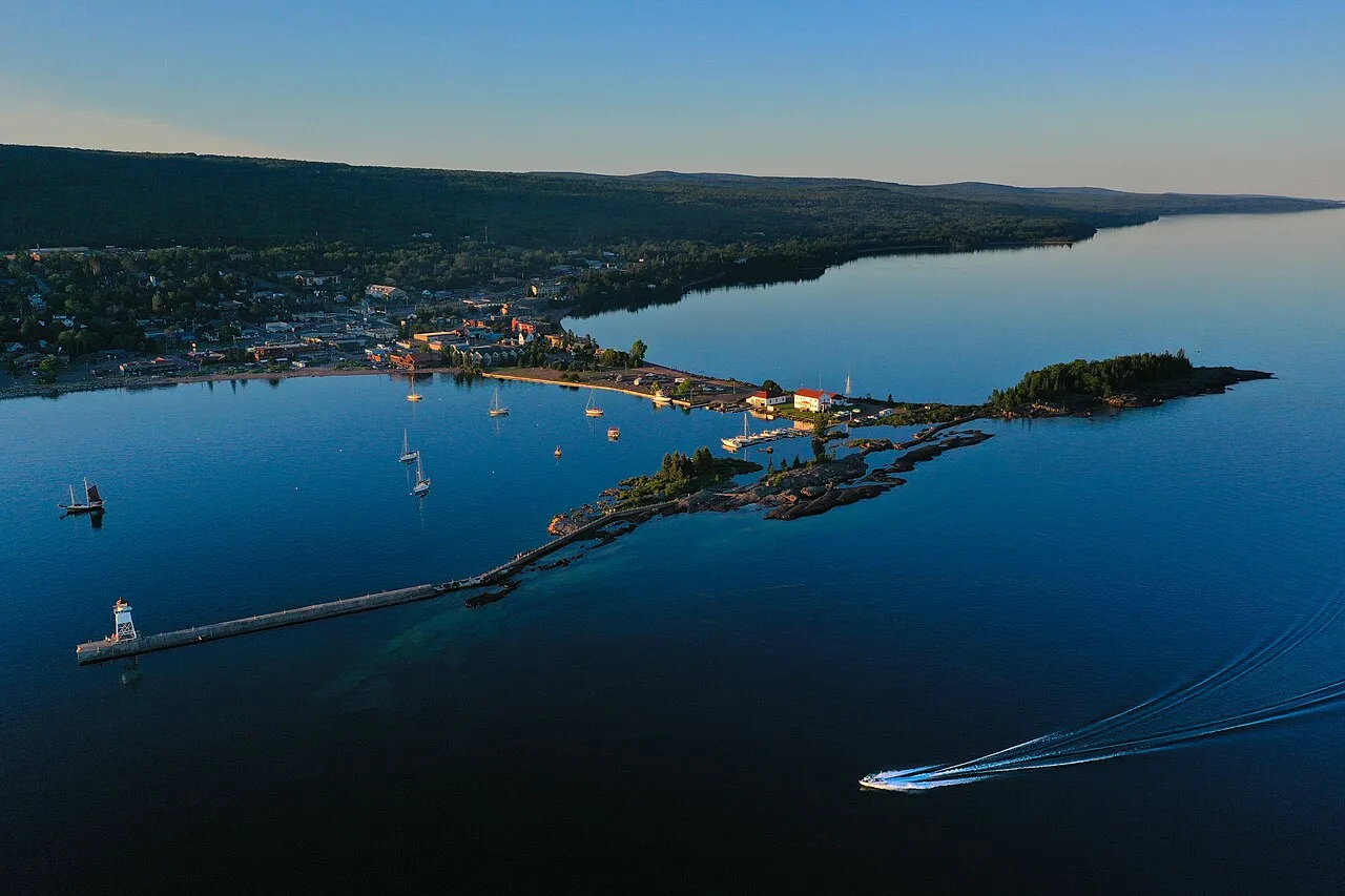 Grand Marais and Cascade River