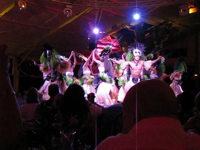 Luau Kalamaku fire dance on Kauai