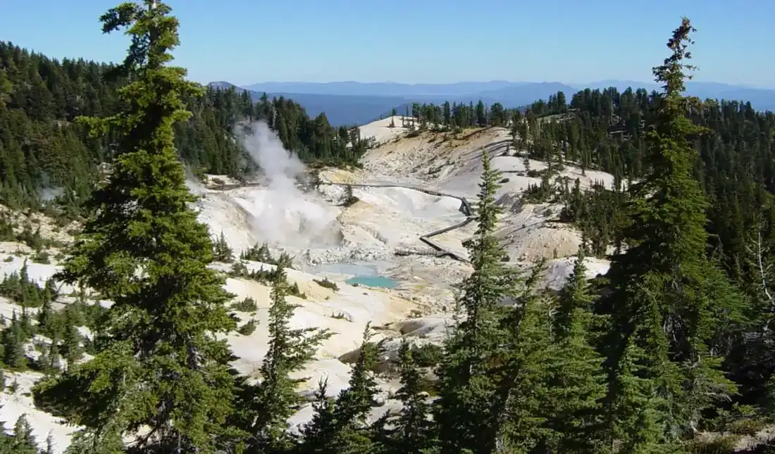 The steaming basin of Bumpass Hell