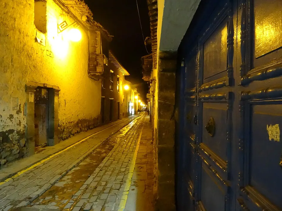 A cobblestone lane in Cusco's San Blas quarter