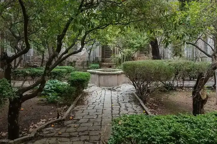 The cloister patio of the Real Cartuja monastery in Valldemossa