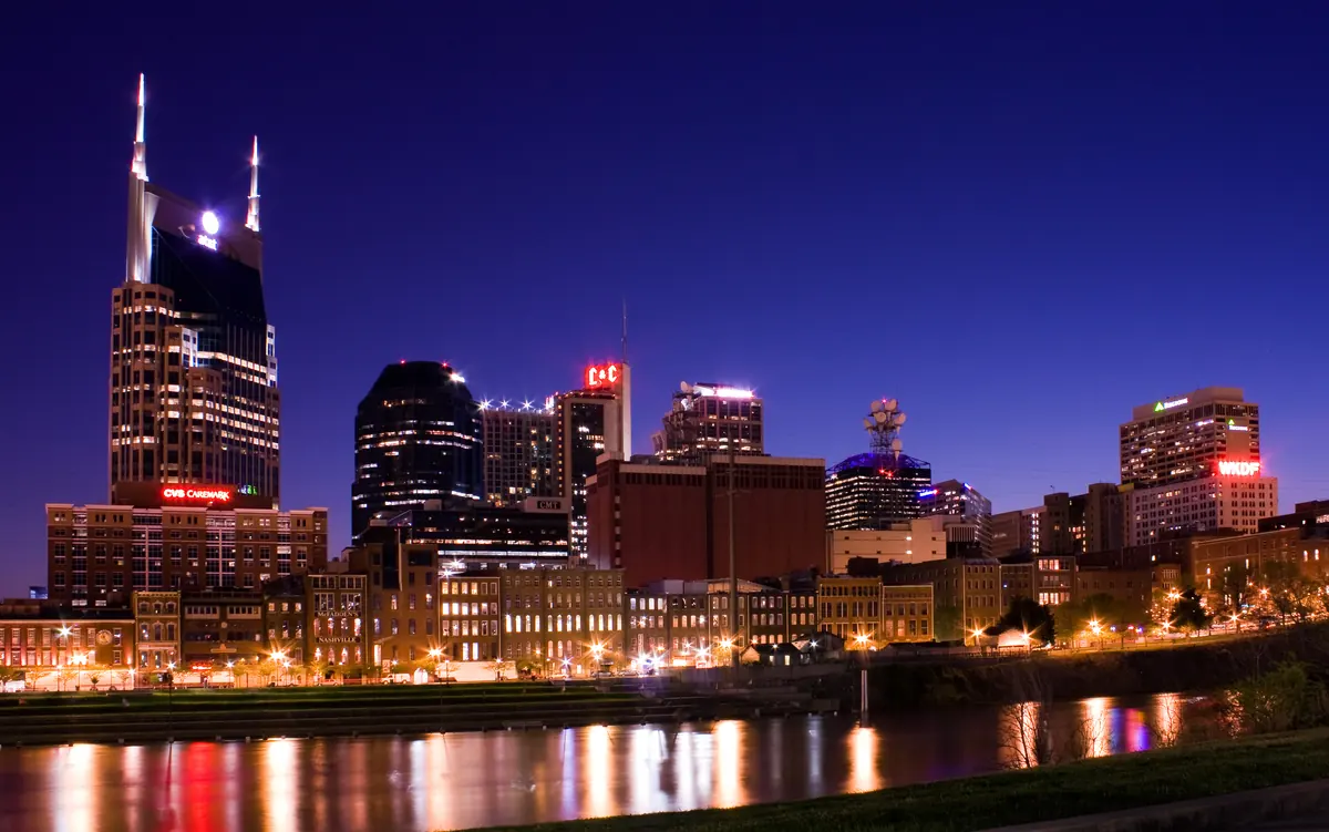 Nashville skyline at dusk