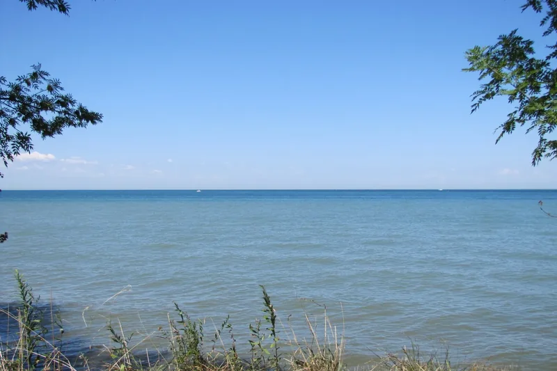 The shore of Lake Ontario near Niagara-on-the-Lake