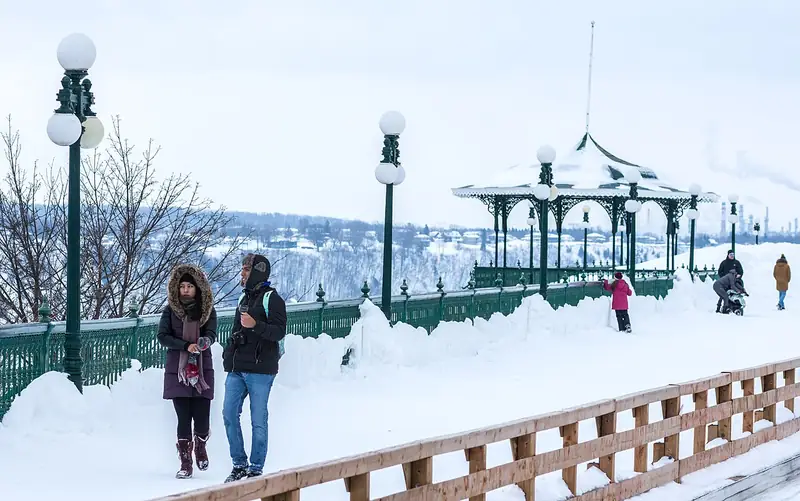 Terrasse Dufferin under deep snow