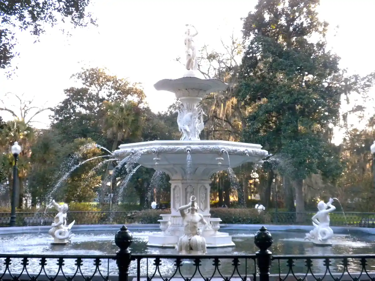 Forsyth Park fountain framed by Spanish moss-draped live oaks, Savannah