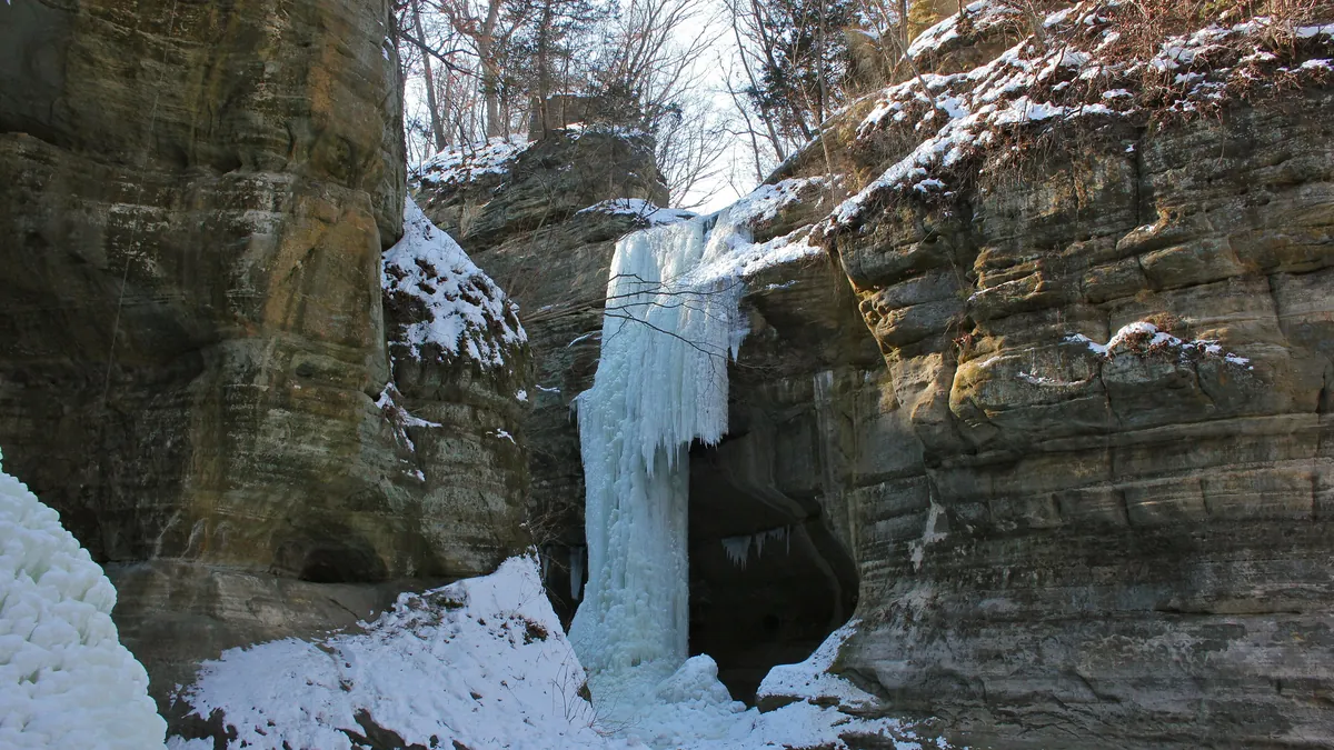 Tonti Canyon at Starved Rock State Park in winter, with ice on the sandstone walls