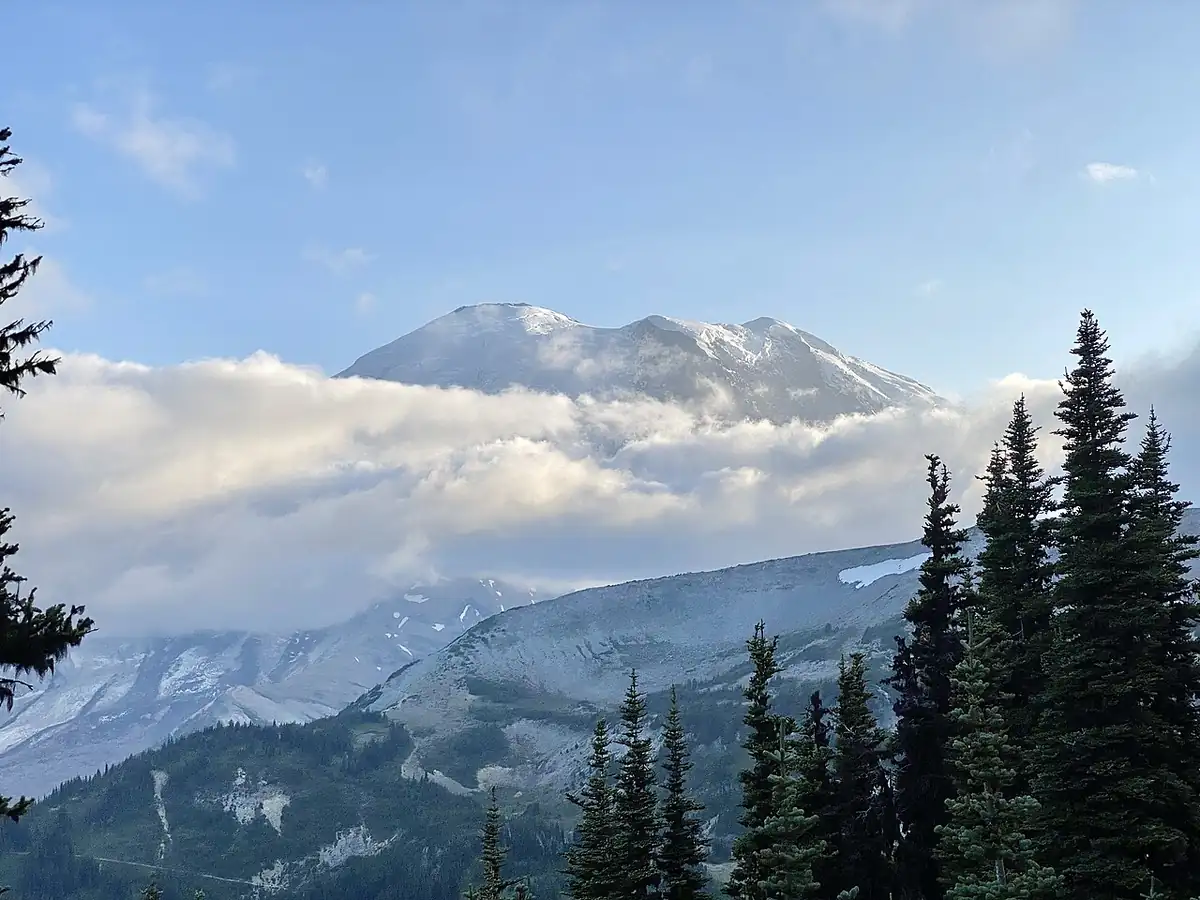 Mount Rainier from the Sourdough Ridge Trail