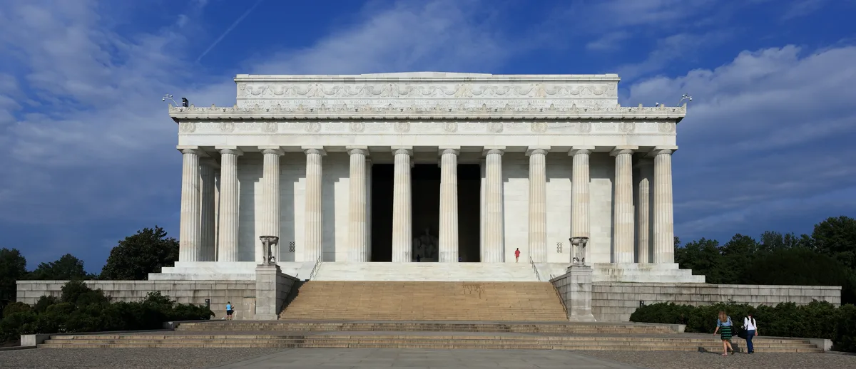 Lincoln Memorial at sunrise